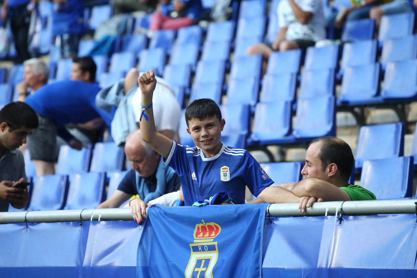 Fotos: ¿Estuviste en el Oviedo - Levante? ¡Búscate!