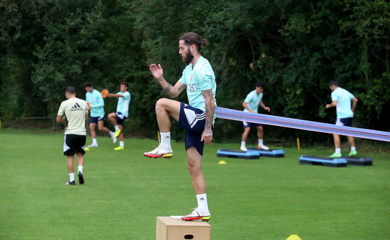 Miguel Llambirch 'Miguelón' en uno de sus últimos entrenamientos con el Real Oviedo