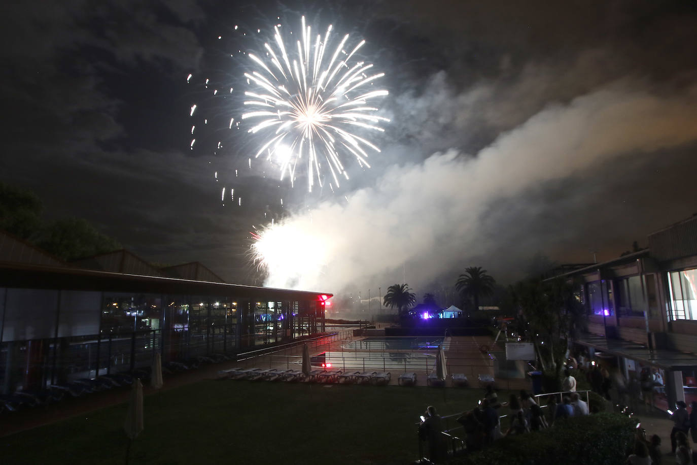 Fotos: El Grupo vibra con el ritmo de Marlon y unos espectaculares fuegos artificiales