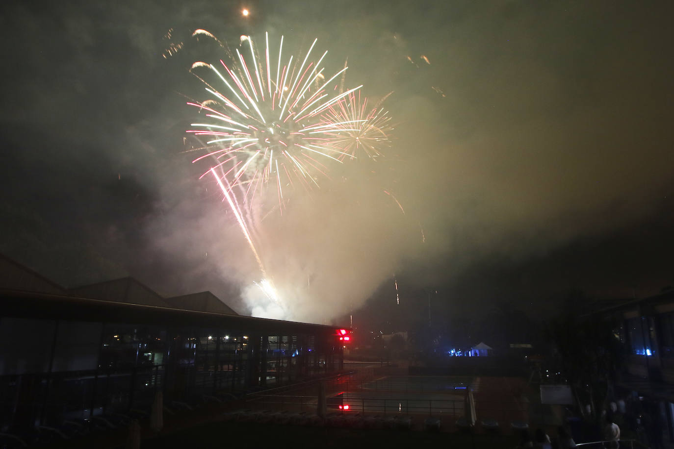 Fotos: El Grupo vibra con el ritmo de Marlon y unos espectaculares fuegos artificiales