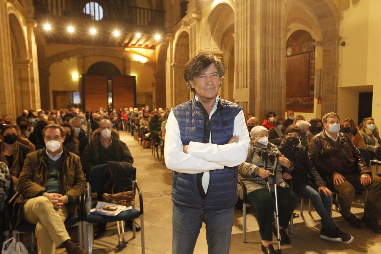 Carlos López-Otín, antes de ofrecer una conferencia en Gijón. 