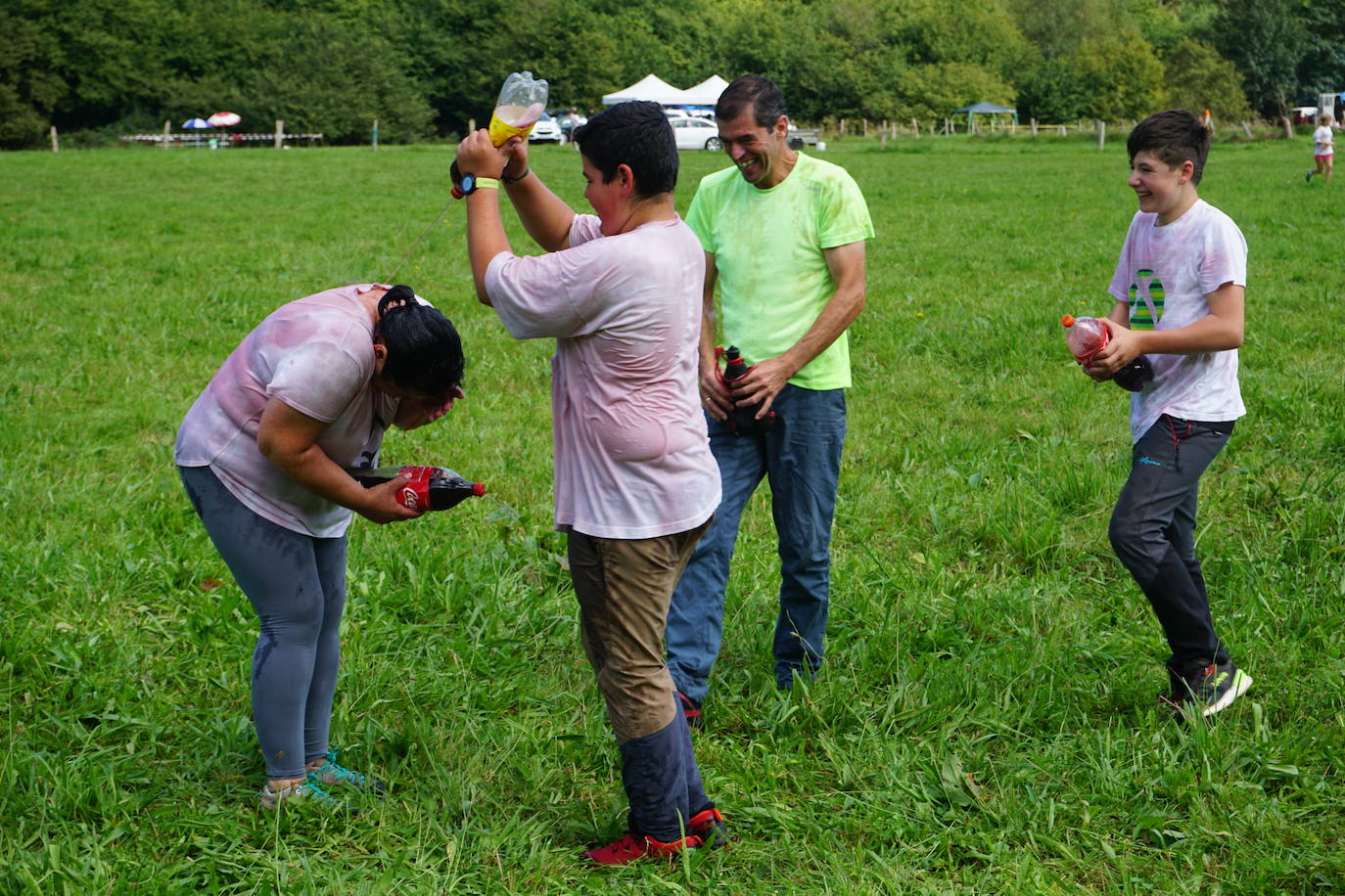 Fotos: Guerra del vino en Llamigu