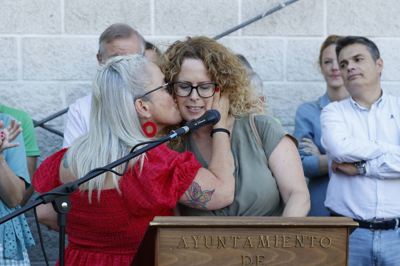 Fotos: Avilés salda su deuda con Dacal, «gran leyenda del deporte»