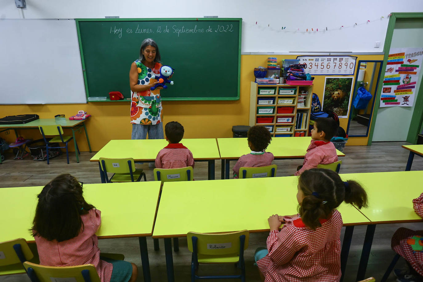 Fotos: Emoción y reencuentros en un curso escolar cambiado