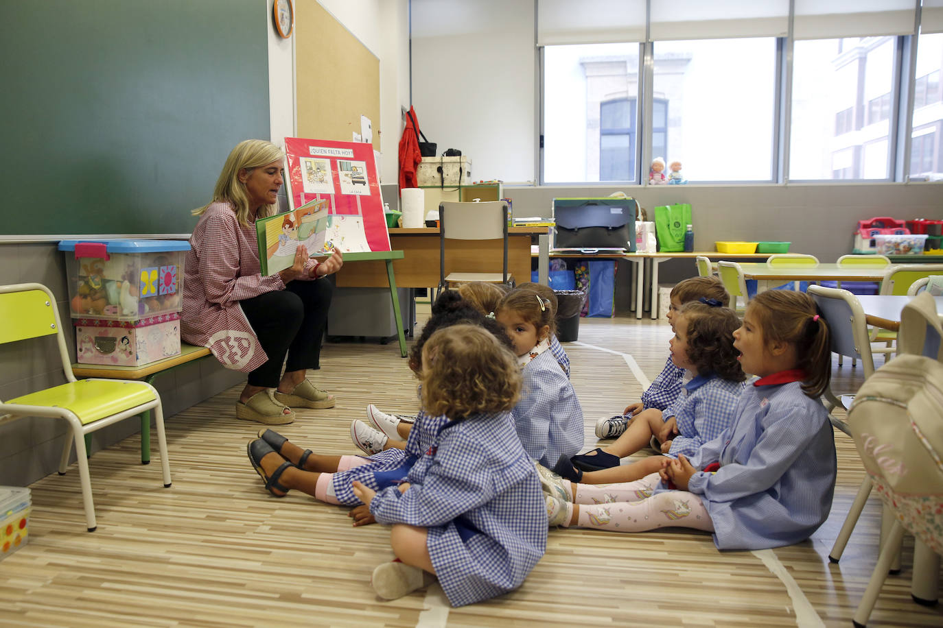 Fotos: Emoción y reencuentros en un curso escolar cambiado