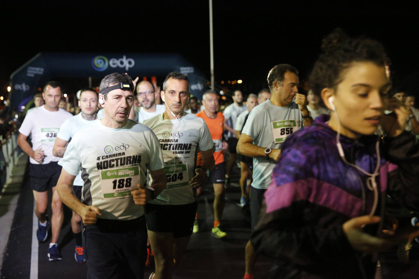 Fotos: ¿Estuviste en la EdP Carrera Nocturna Gijon 10K? ¡Búscate!