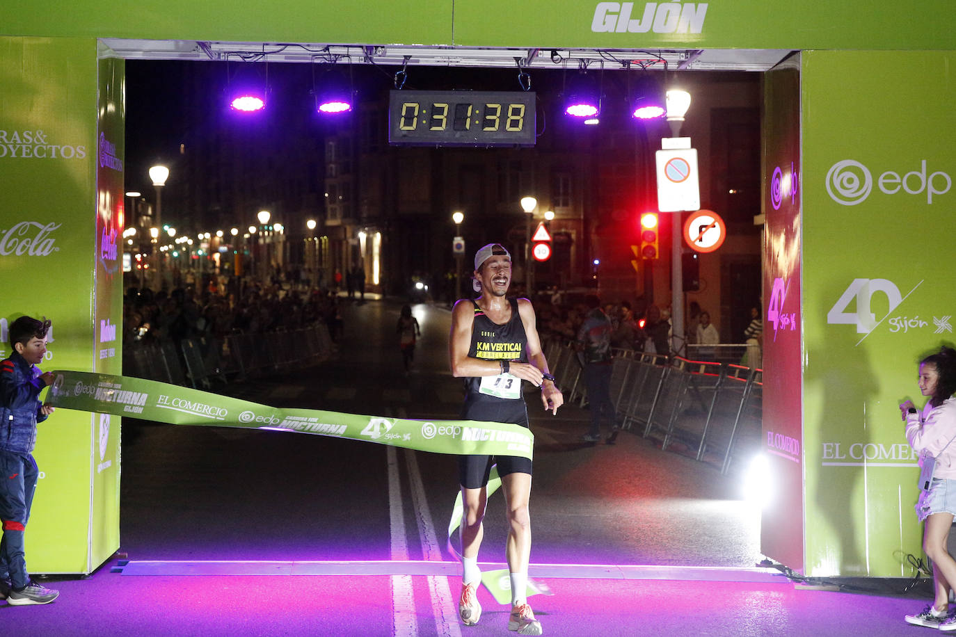 Fotos: ¿Estuviste en la EdP Carrera Nocturna Gijon 10K? ¡Búscate!