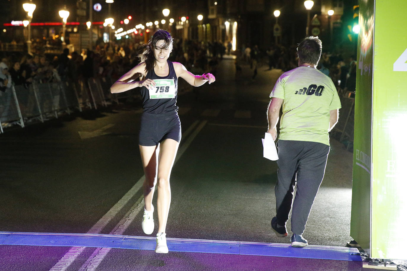 Fotos: ¿Estuviste en la EdP Carrera Nocturna Gijon 10K? ¡Búscate!