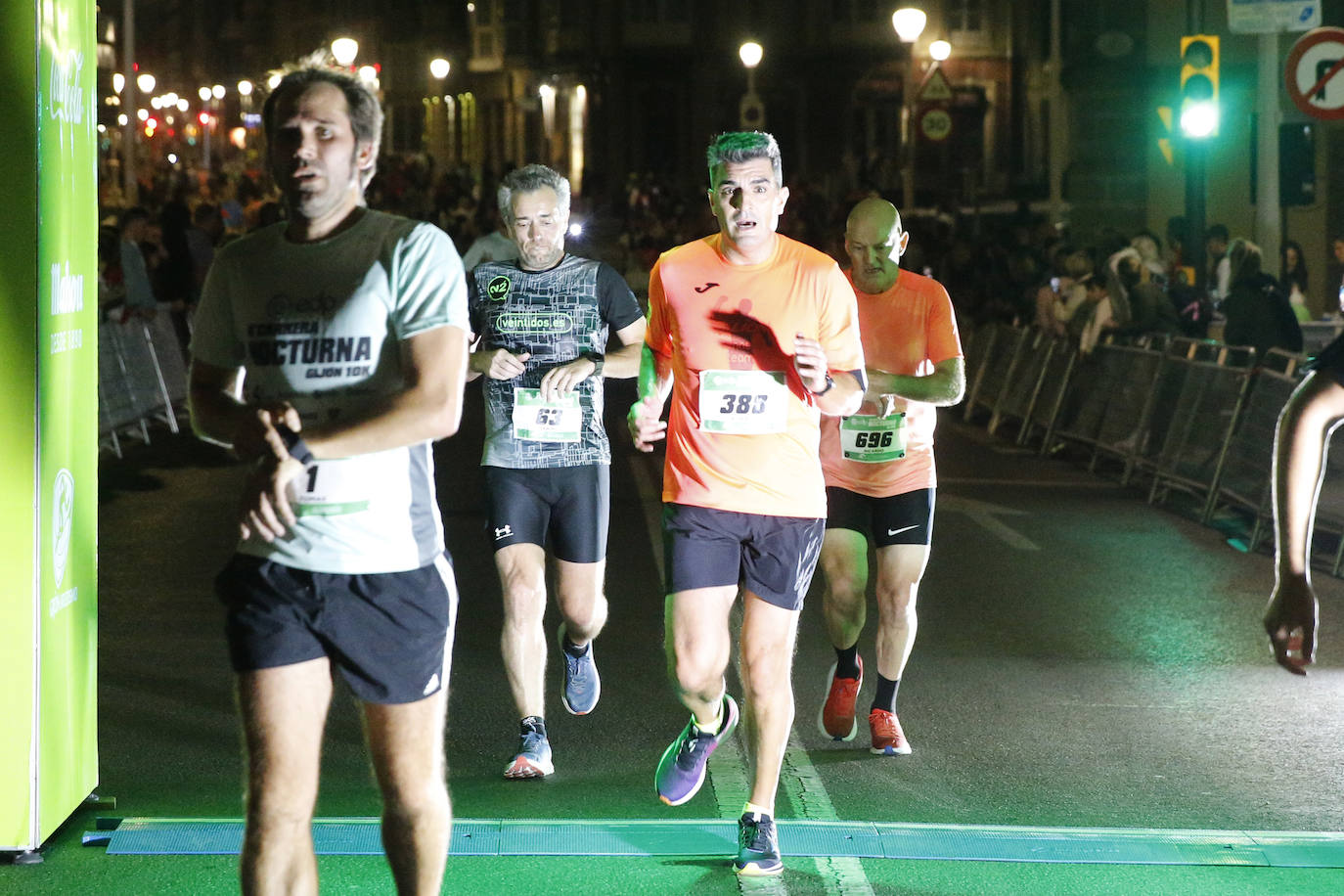 Fotos: ¿Estuviste en la EdP Carrera Nocturna Gijon 10K? ¡Búscate!