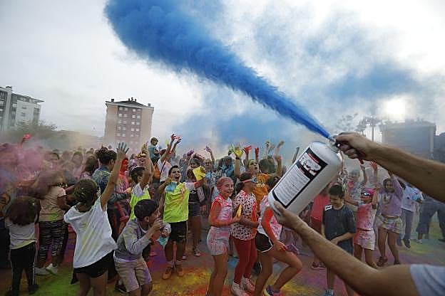 Fiesta de colores en La Corredoria
