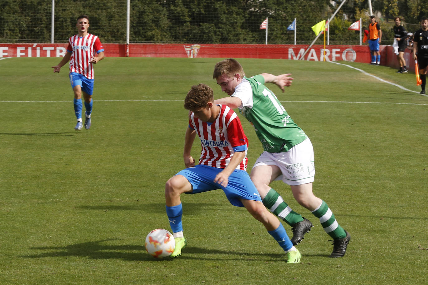 Fotos: Las mejores jugadas del Sporting B - Valdesoto (1-0)