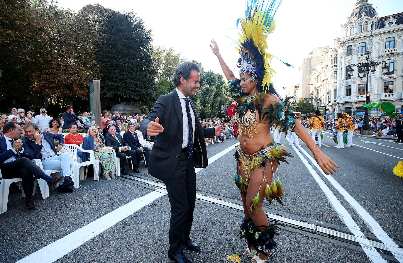 Fotos: Todas las imágenes del desfile del Día de América en Oviedo