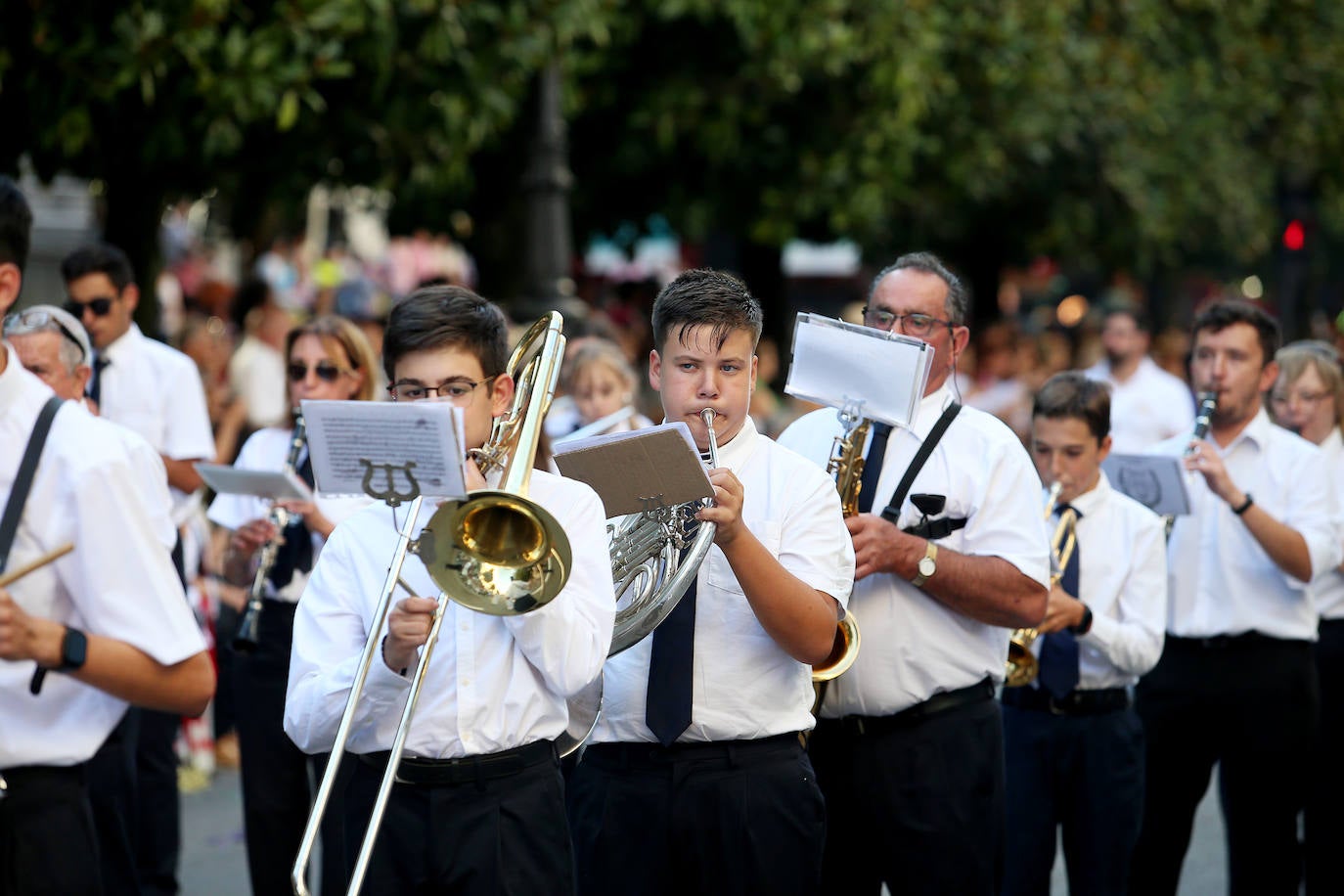 Fotos: Todas las imágenes del desfile del Día de América en Oviedo