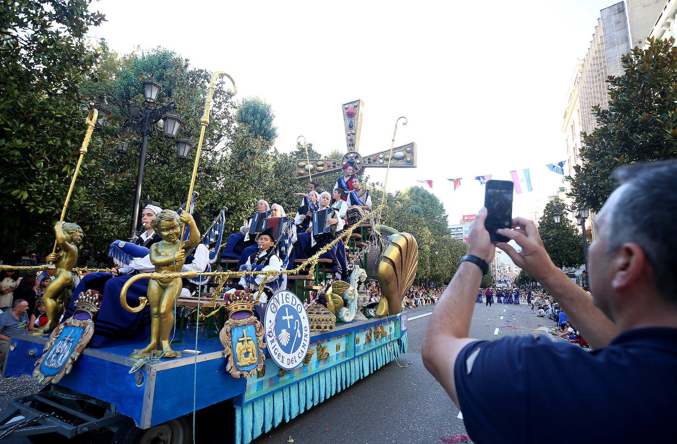 Fotos: Todas las imágenes del desfile del Día de América en Oviedo