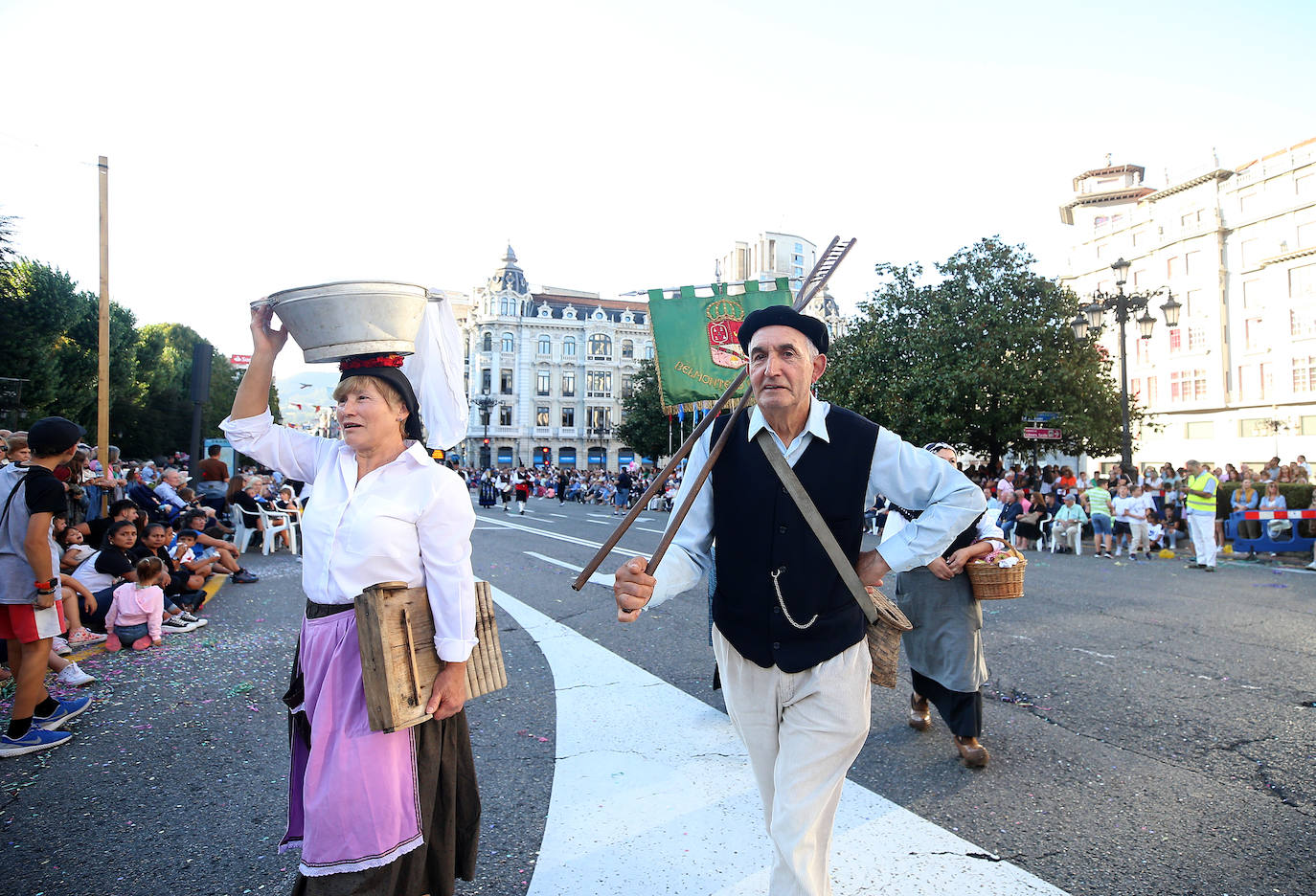 Fotos: Todas las imágenes del desfile del Día de América en Oviedo