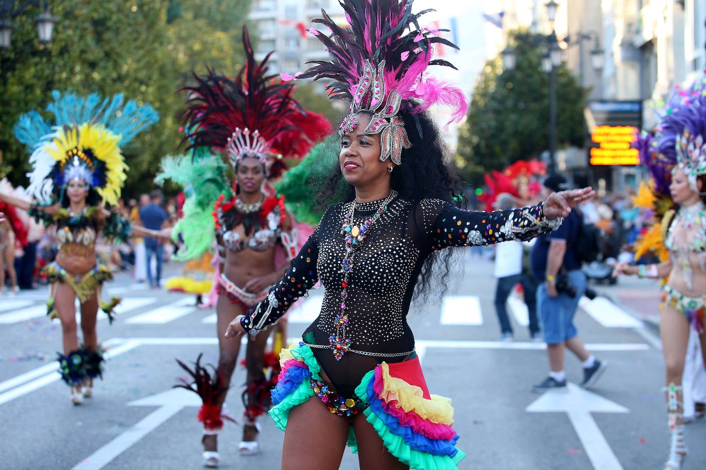 Fotos: Todas las imágenes del desfile del Día de América en Oviedo