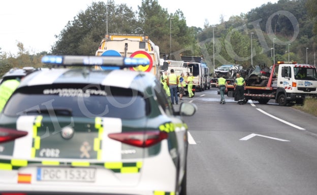 Fotos: Grave accidente en la A-66 a la altura de Soto de Ribera