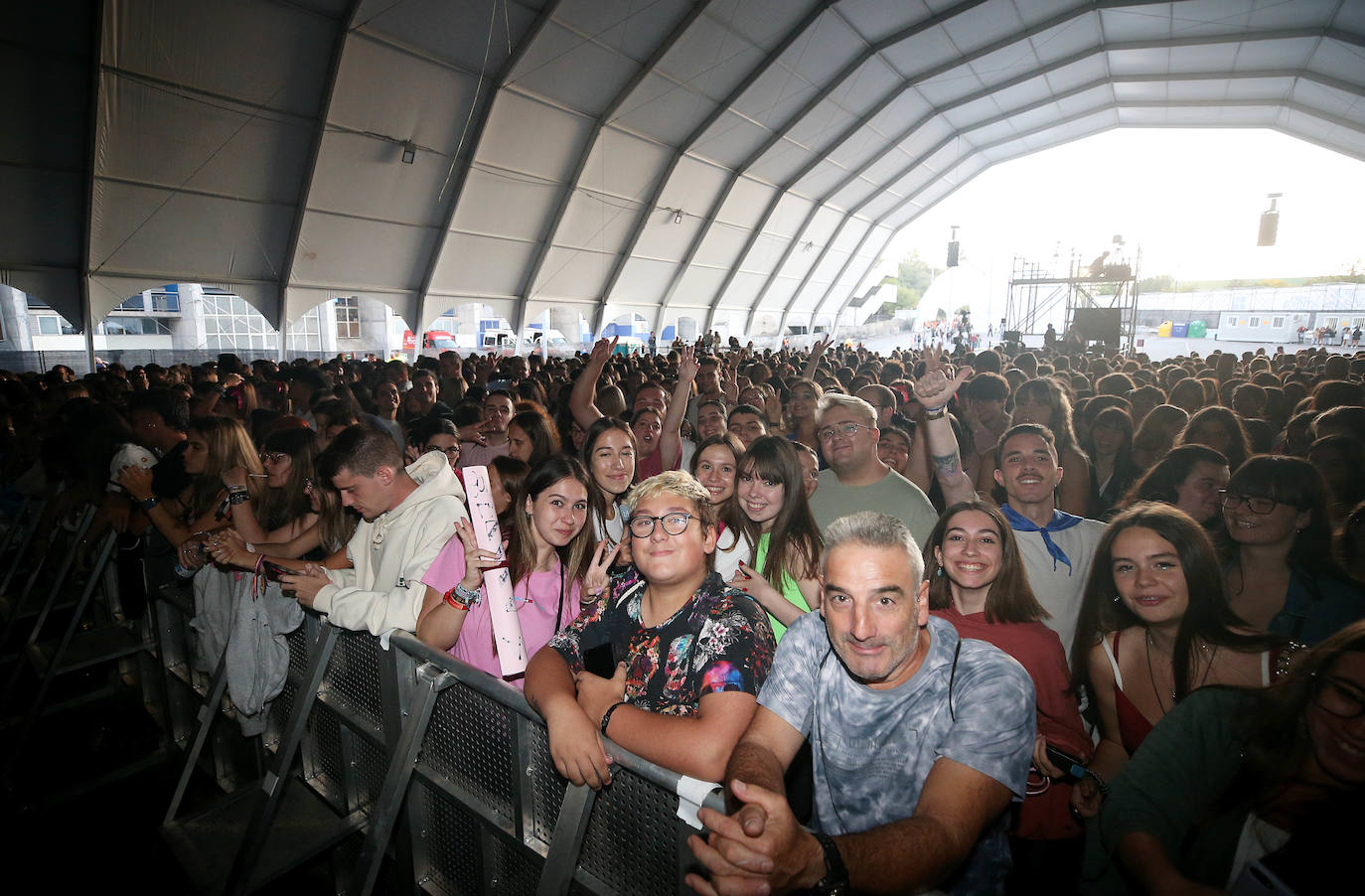 Fotos: Una última noche de conciertos para todos los estilos en Oviedo