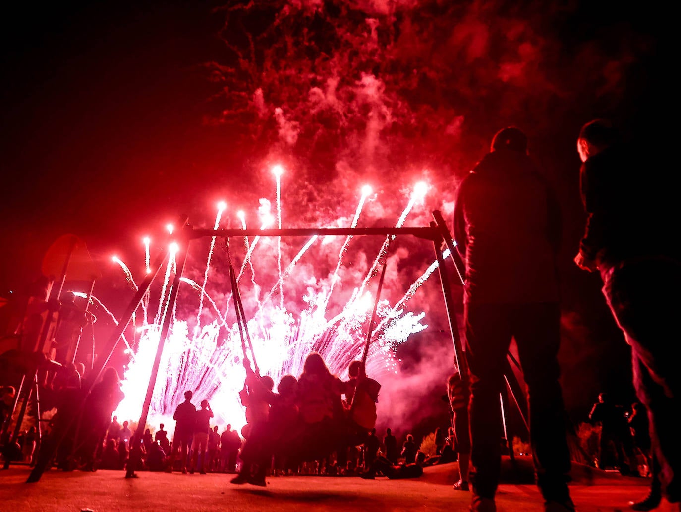 Fotos: Fuegos para una multitud en San Mateo