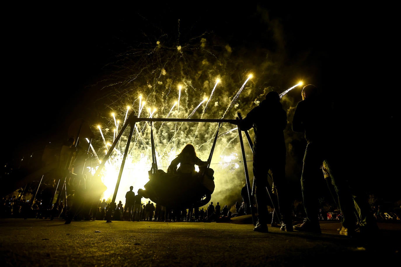 Fotos: Fuegos para una multitud en San Mateo