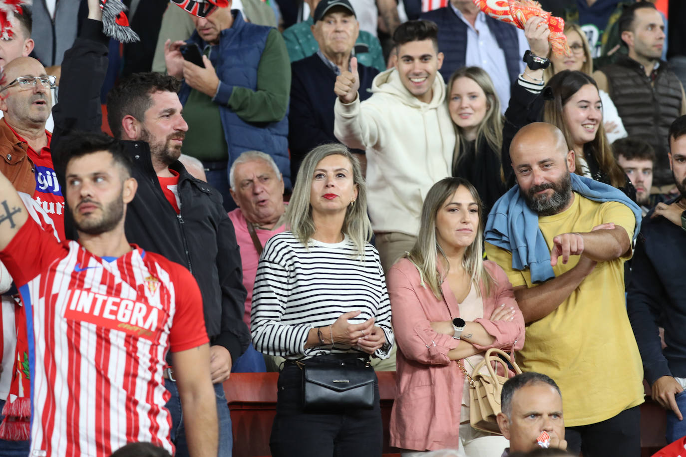 Fotos: ¿Estuviste en el Sporting - Ibiza? ¡Búscate!