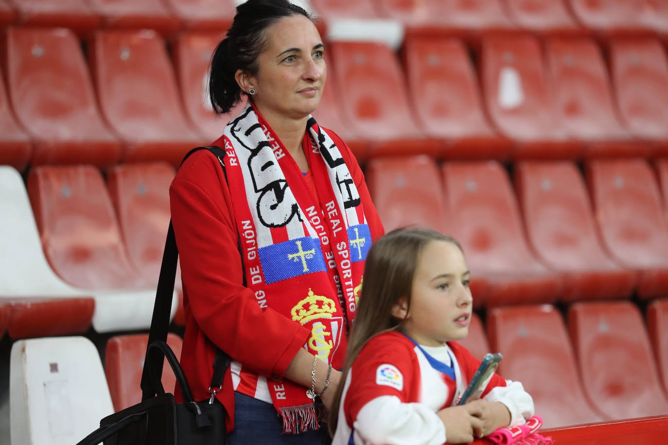 Fotos: ¿Estuviste en el Sporting - Ibiza? ¡Búscate!