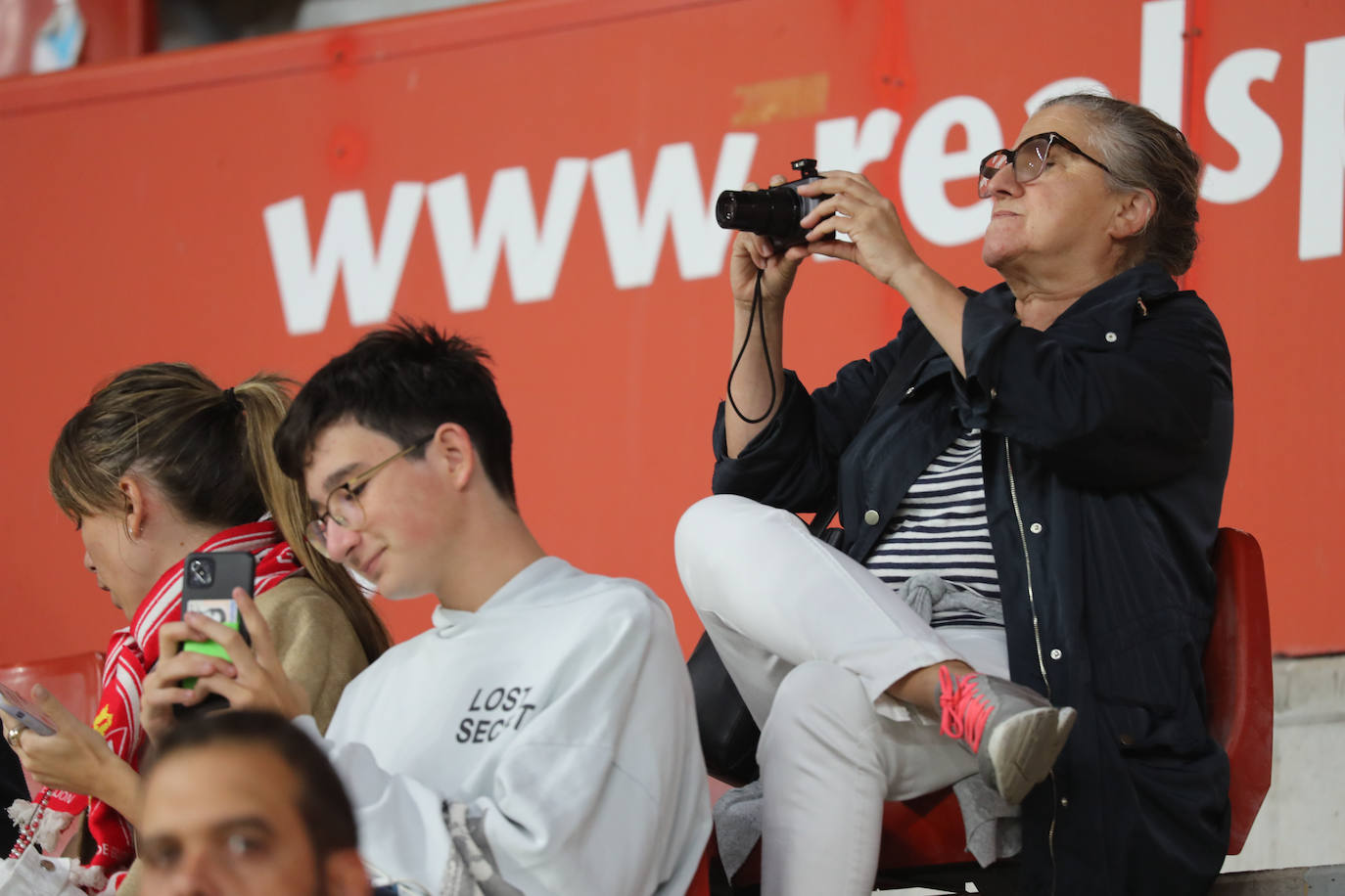 Fotos: ¿Estuviste en el Sporting - Ibiza? ¡Búscate!