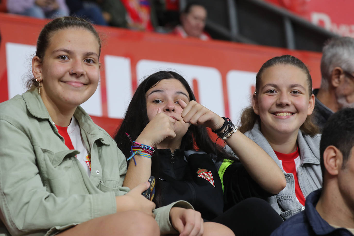 Fotos: ¿Estuviste en el Sporting - Ibiza? ¡Búscate!