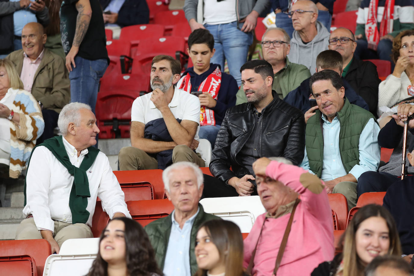 Fotos: ¿Estuviste en el Sporting - Ibiza? ¡Búscate!