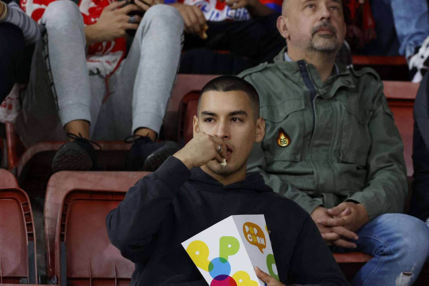 Fotos: ¿Estuviste en el Sporting - Ibiza? ¡Búscate!