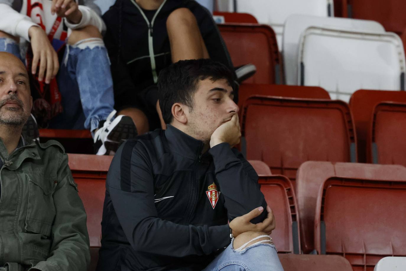 Fotos: ¿Estuviste en el Sporting - Ibiza? ¡Búscate!