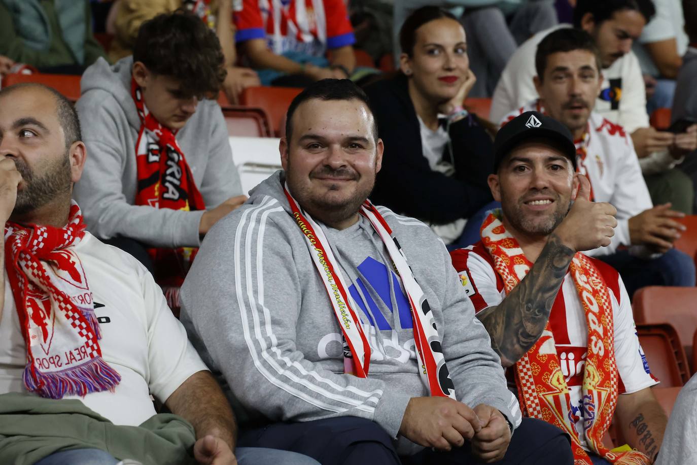 Fotos: ¿Estuviste en el Sporting - Ibiza? ¡Búscate!