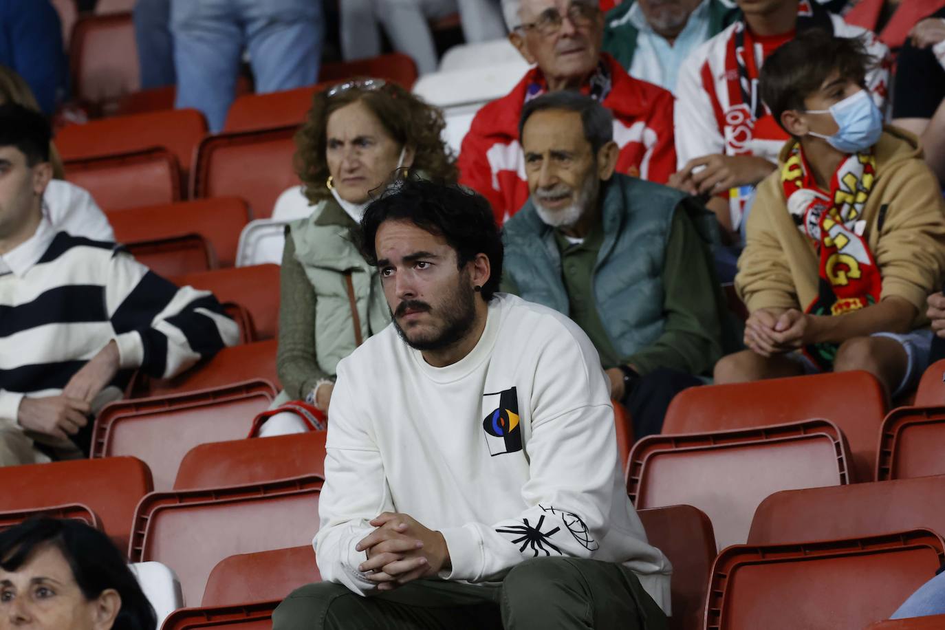 Fotos: ¿Estuviste en el Sporting - Ibiza? ¡Búscate!