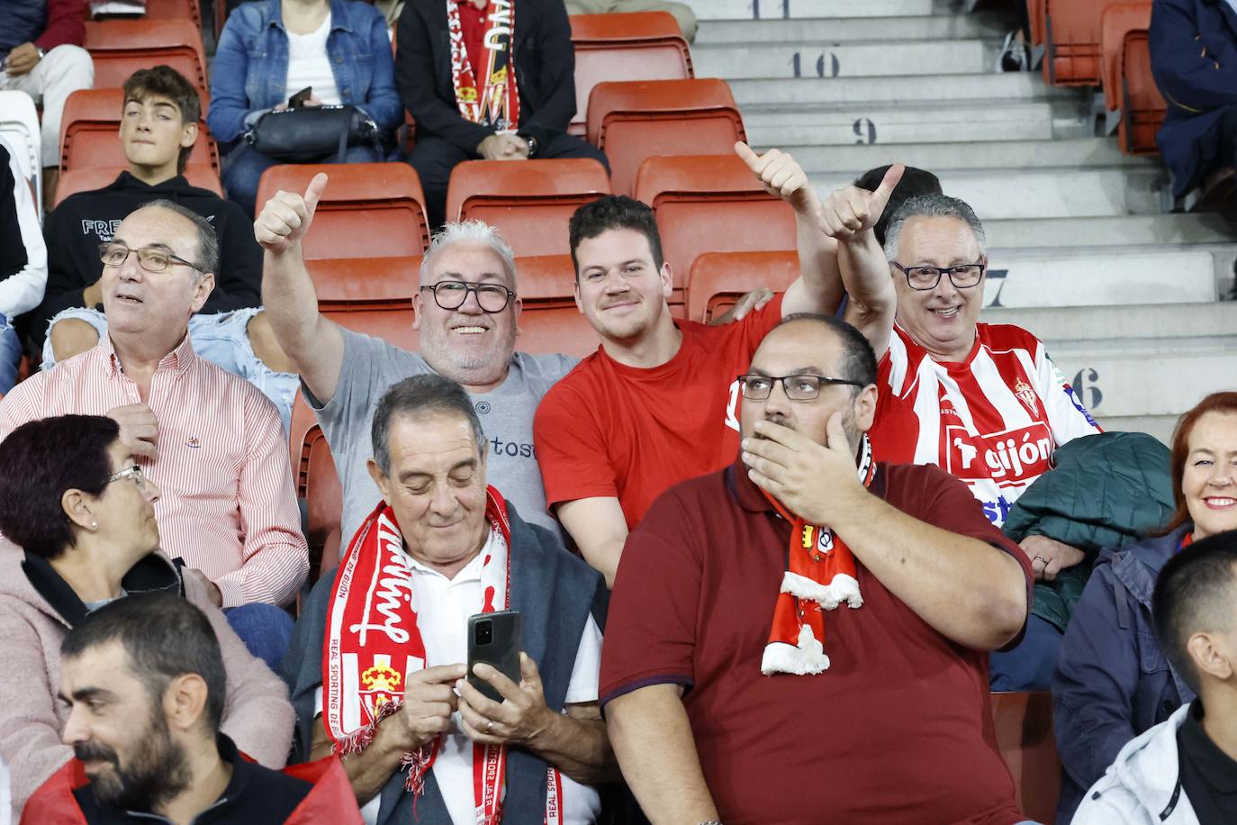 Fotos: ¿Estuviste en el Sporting - Ibiza? ¡Búscate!