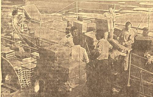 Imágenes del desalojo de la lancha 'Iorana'.