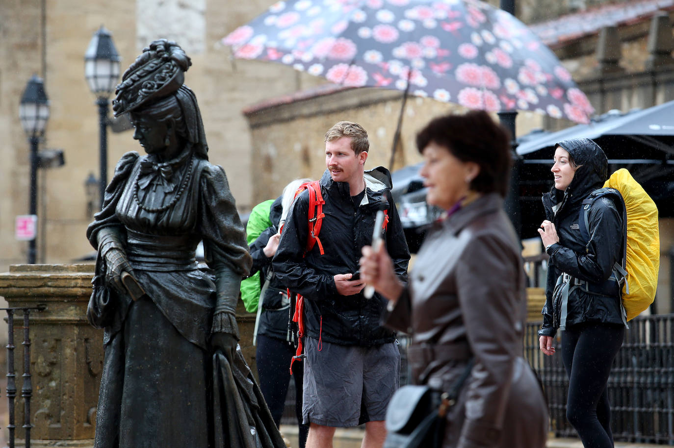Fotos: Asturias bajo el paraguas