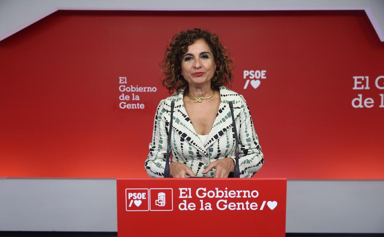 La ministra de Hacienda y vicesecretaria general del PSOE, María Jesús Montero, el pasado lunes en la sede de su partido, en la que anunció el paquete fiscal que acompañará a los Presupuestos de 2023.