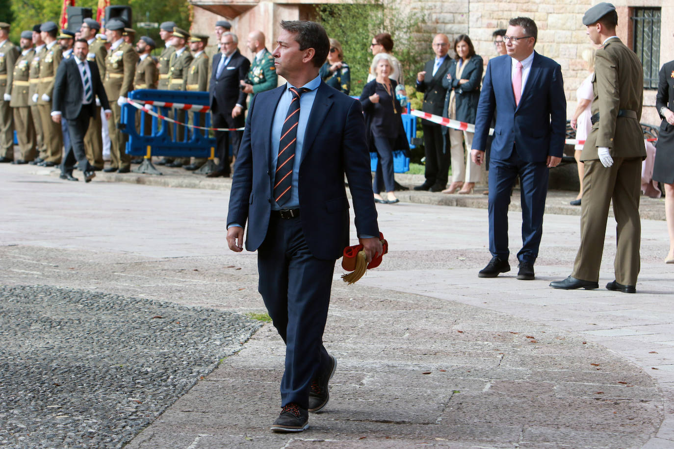 Fotos: Multitudinaria jura de bandera civil en Covadonga