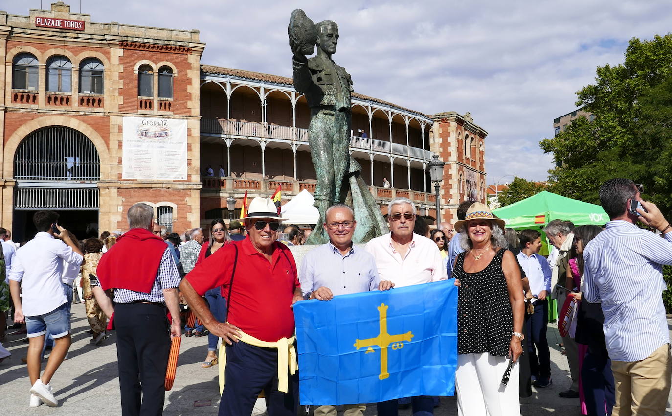 La peña taurina Astur estuvo presente en la plaza de toros de La Glorieta en Salamanca