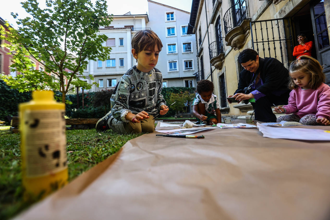 Fotos: Una Noche Blanca &#039;redonda&#039; llena las calles de cultura y colas