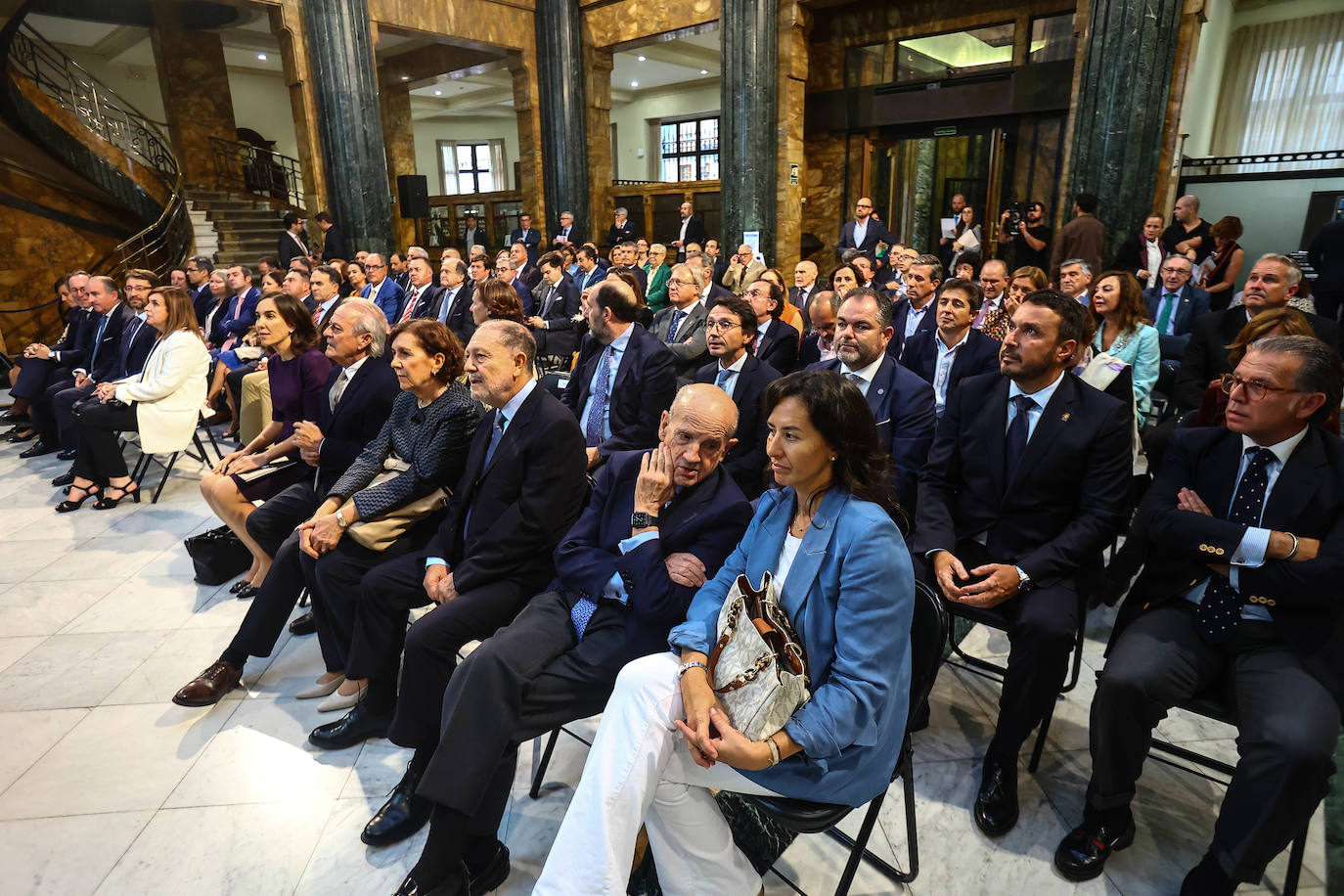 Fotos: Elena Manresa recibe el XXI Premio Fundación Banco Sabadell a la Investigación Económica