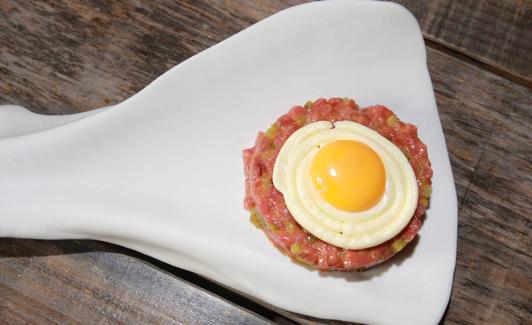 Receta del 'Steak tartar' del restaurante 'El círculo' (Avilés)