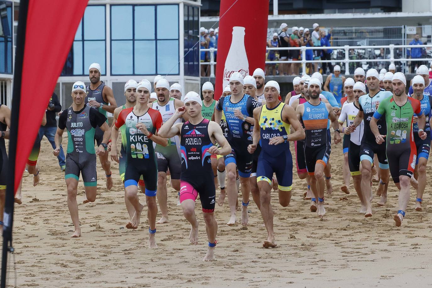 Fotos: Medio millar de participantes en el II Triatlón Ciudad de Gijón