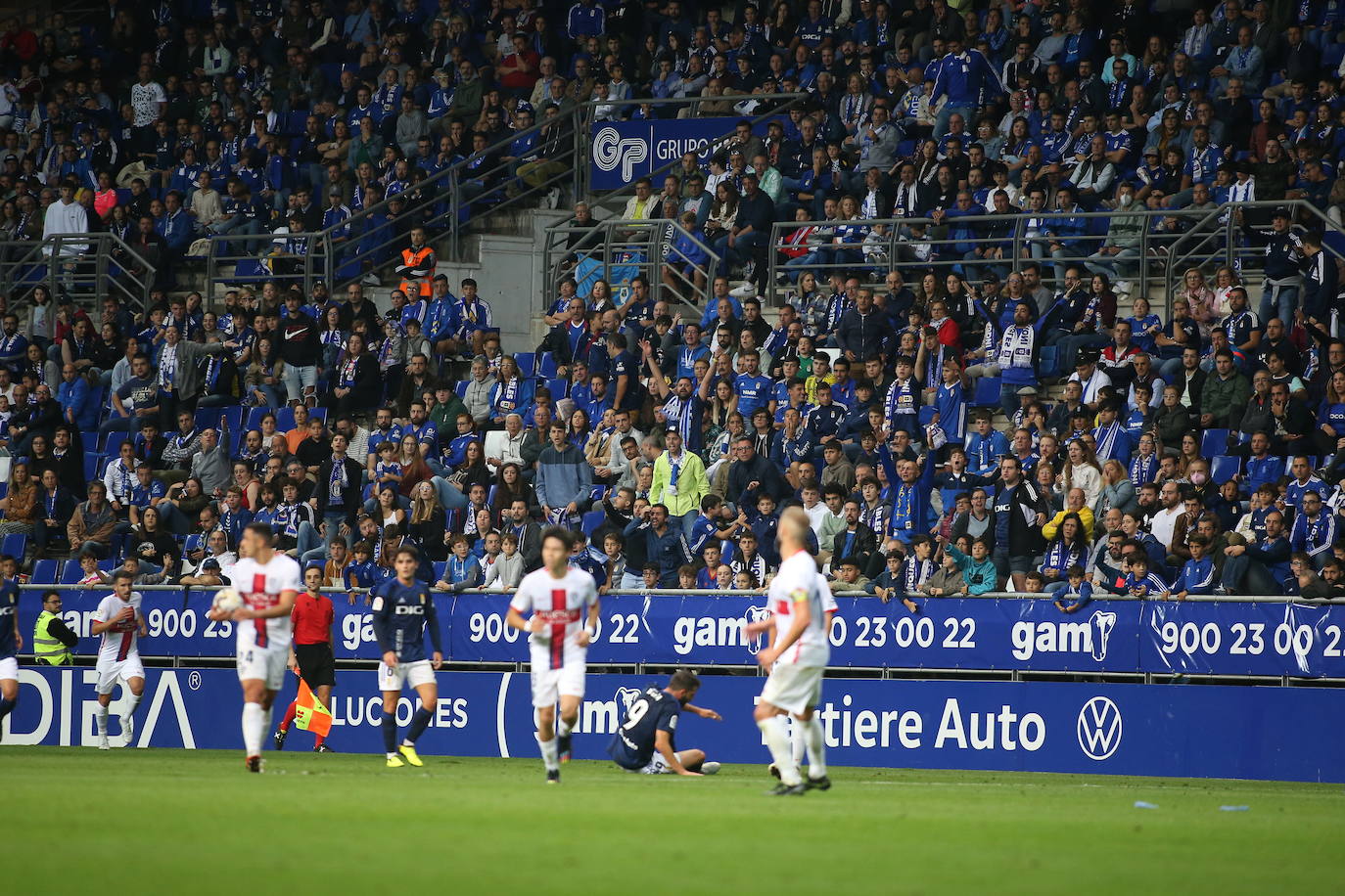 Fotos: ¿Estuviste en el Real Oviedo - Huesca en el Carlos Tartiere?¡Búscate!