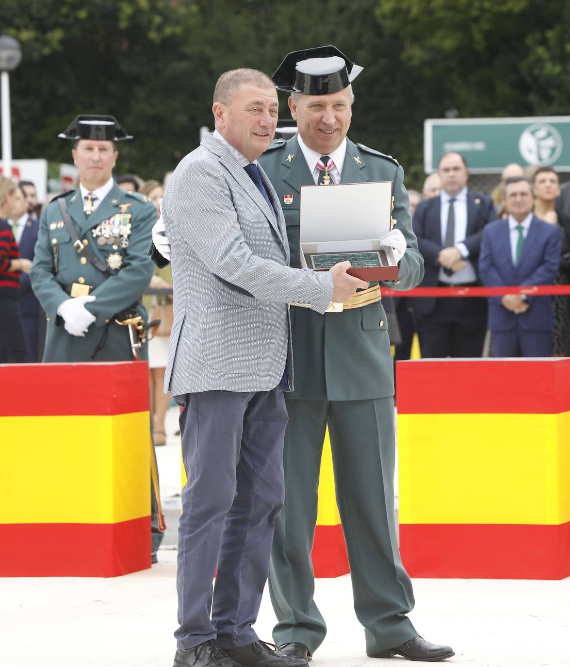 Fotos: La Guardia Civil de Gijón celebra el Pilar