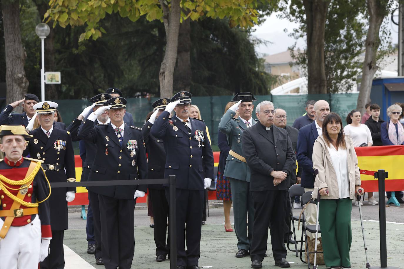 Fotos: La Guardia Civil de Gijón celebra el Pilar