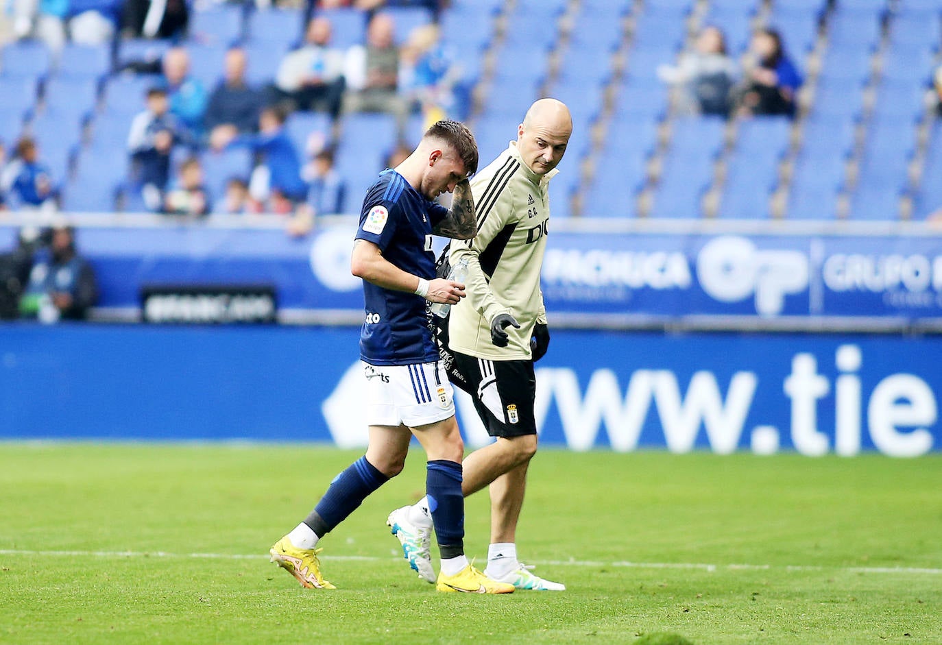 Fotos: Las mejores jugadas del Real Oviedo 0-1 Huesca