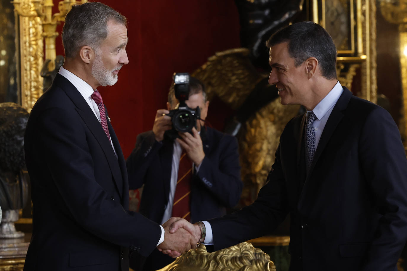 Fotos: Así ha sido la recepción a las autoridades en el Palacio Real