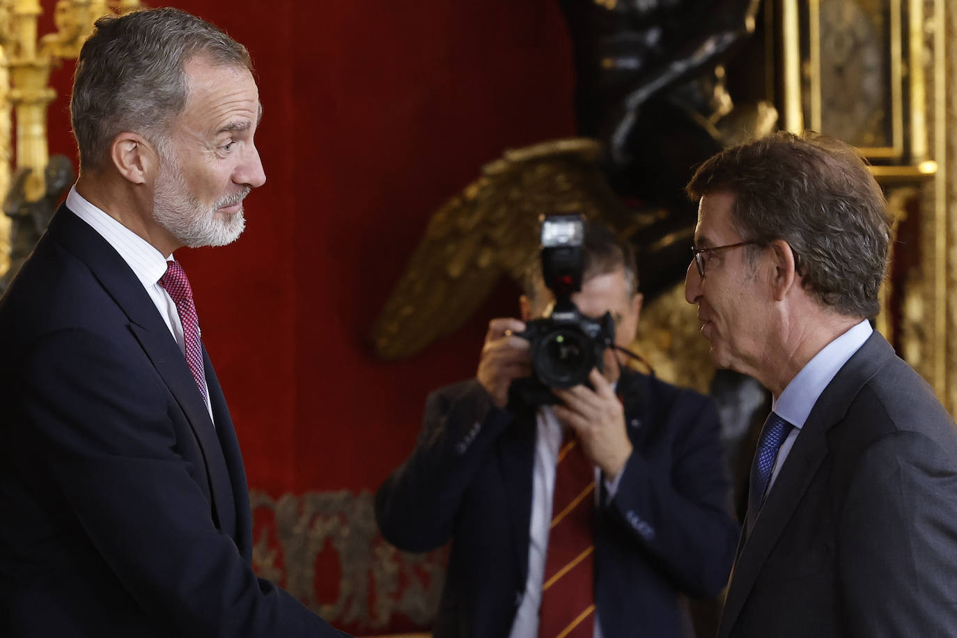 Fotos: Así ha sido la recepción a las autoridades en el Palacio Real