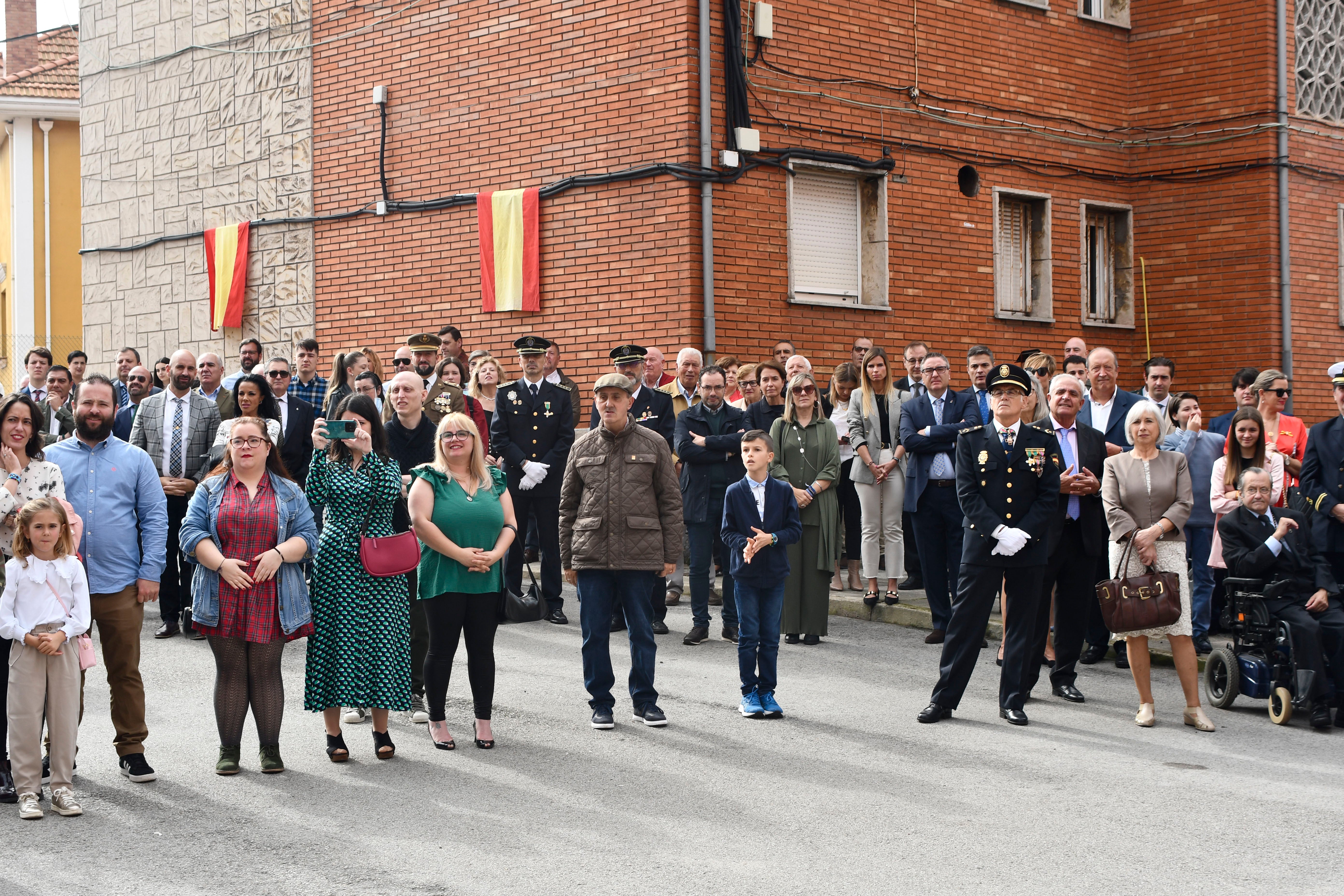 Fotos: La Guardia Civil festeja el Pilar en Bustiello